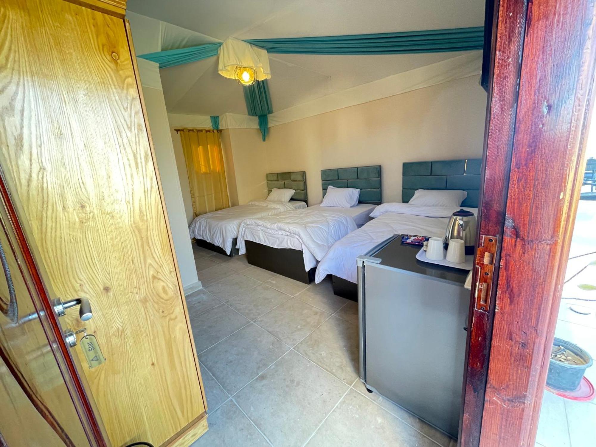Sami Holiday Inn - Pyramids View Rooftop Al Kawm al Akhdar المظهر الخارجي الصورة